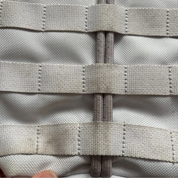 Nike AF-1 Tote Bag Silver Gray Winterized Issue Equipment Zip Laptop Beach Bag - Picture 8 of 11